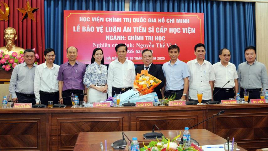 Nhiều giảng viên trường Đại học Thủ Dầu Một bảo vệ thành công luận án tiến sĩ