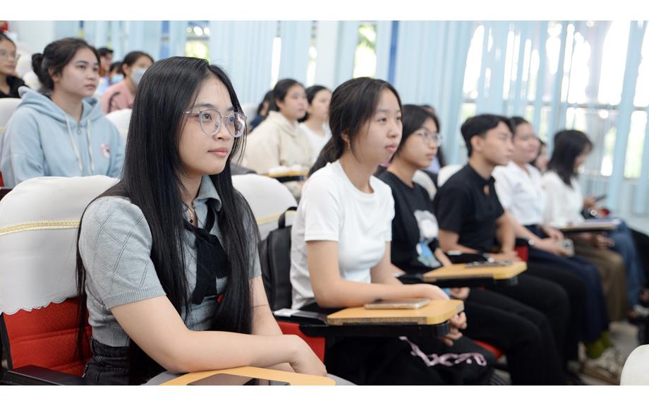 Talkshow trang bị kỹ năng xây dựng thương hiệu cá nhân