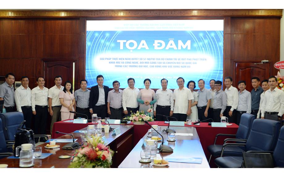 Phát huy vai trò tiên phong của các trường ĐH-CĐ miền Đông Nam Bộ trong thực hiện Nghị quyết 57-NQ/TW của Bộ Chính trị