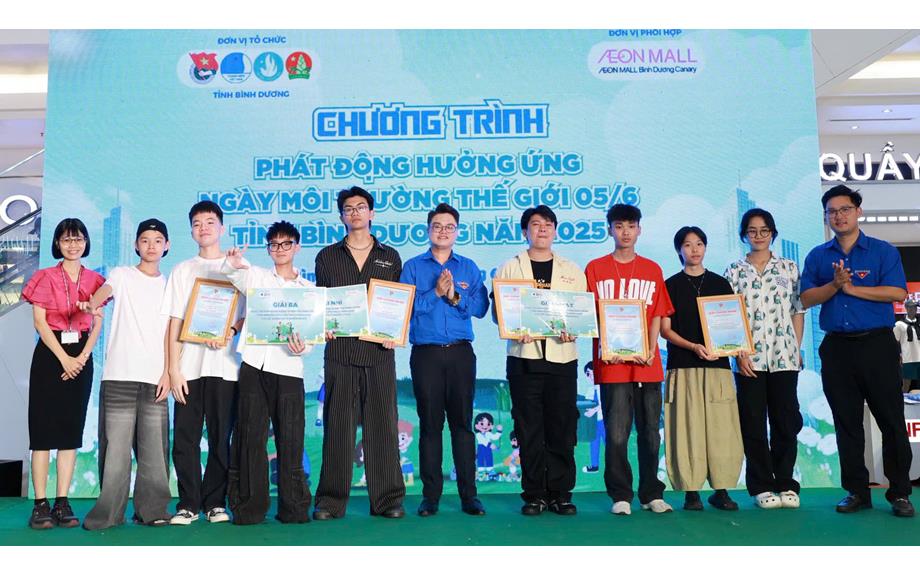 Sinh viên Đại học Thủ Dầu Một đạt giải cao tại Cuộc thi Rap “Hành động vì môi trường xanh” tỉnh Bình Dương lần II – năm 2025