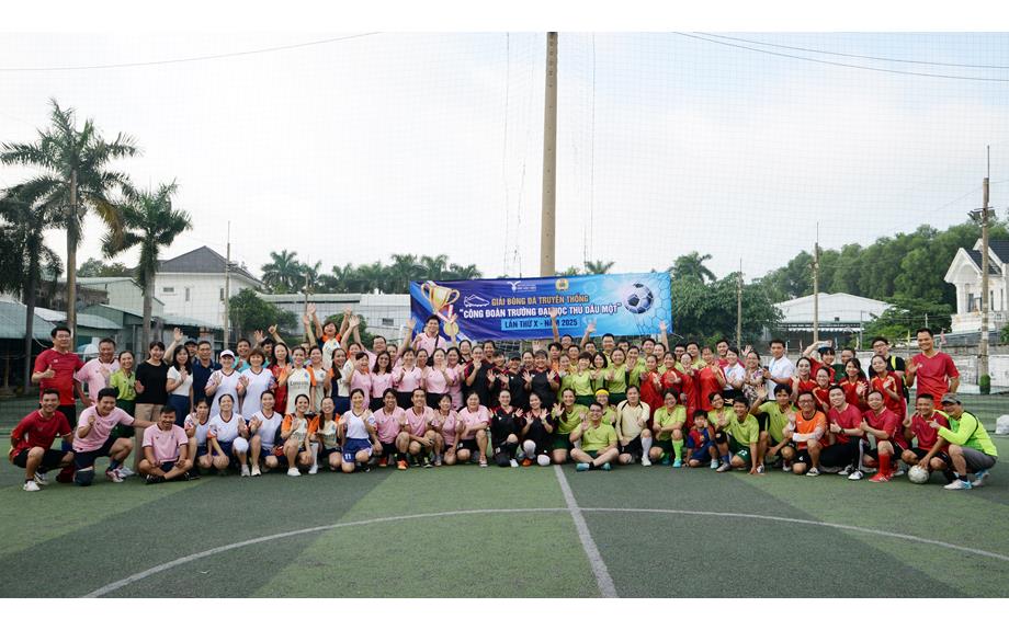 Khai mạc Giải bóng đá Công đoàn trường Đại học Thủ Dầu Một lần thứ X