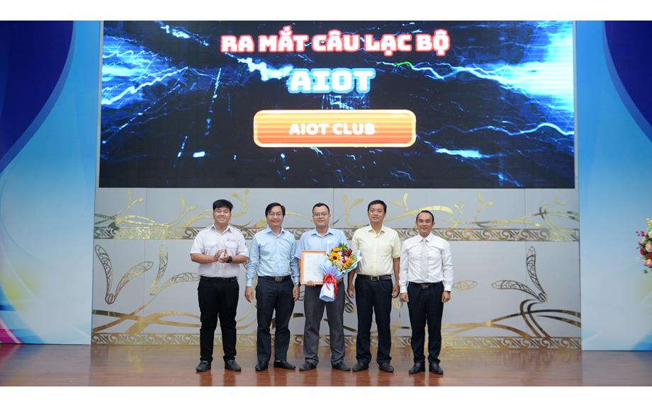 Viện Đào tạo Công nghệ Thông tin và Chuyển đổi số ra mắt hai Câu lạc bộ học thuật: AioT và Công nghệ Mạng – Đa phương tiện