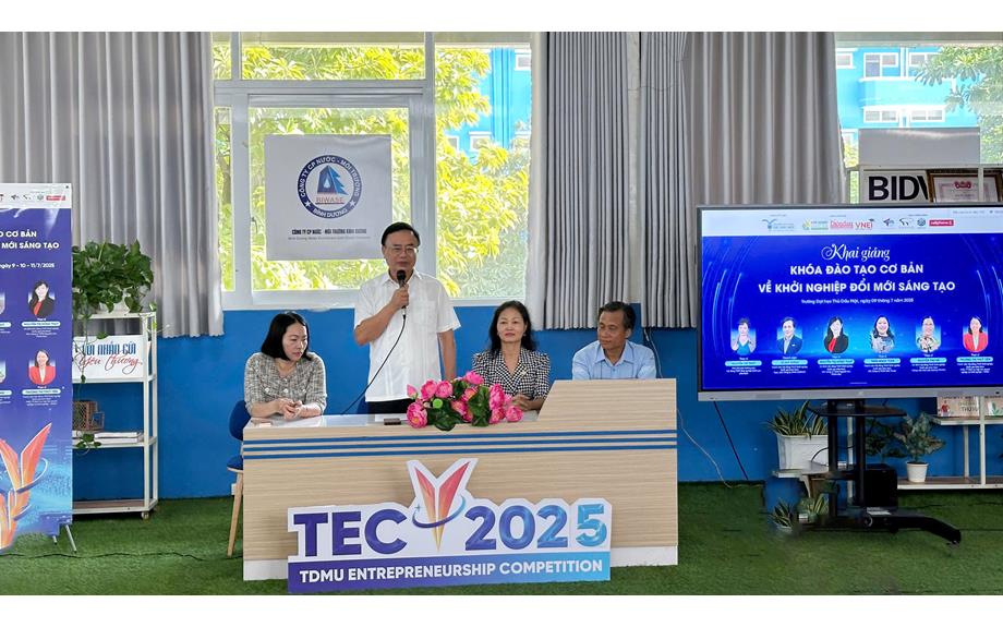 Khai giảng khoá đào tạo cơ bản về khởi nghiệp đổi mới sáng tạo dành cho sinh viên