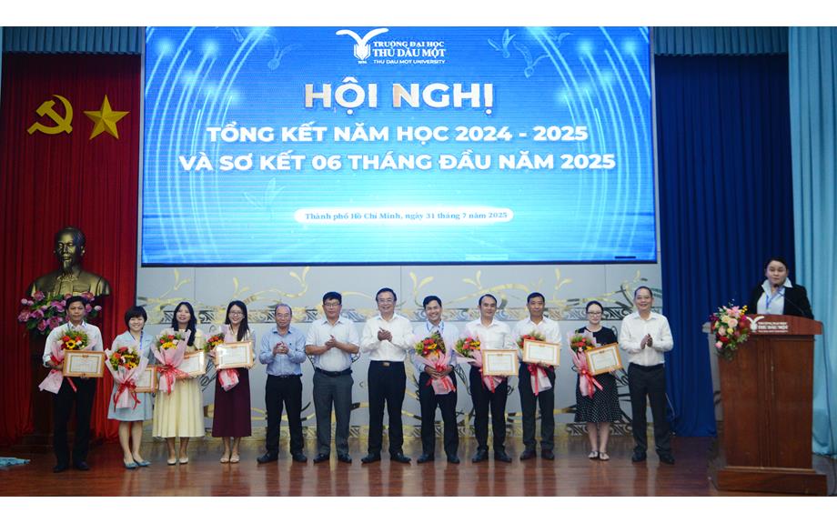 Hội nghị tổng kết năm học 2024 – 2025, sơ kết 6 tháng đầu năm 2025 và triển khai nhiệm vụ năm học 2025 – 2026