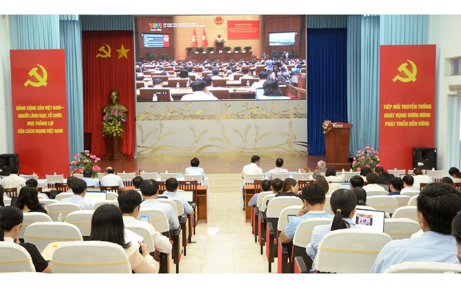 Hội nghị quán triệt, triển khai thực hiện 04 Nghị quyết của Bộ Chính trị về hội nhập quốc tế, bảo đảm an ninh năng lượng quốc gia, đột phá phát triển giáo dục và đào tạo, bảo vệ, chăm sóc và nâng cao sức khỏe Nhân dân