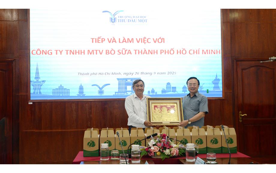 Trường Đại học Thủ Dầu Một hợp tác với Công ty Bò Sữa TP. Hồ Chí Minh thúc đẩy đào tạo và nghiên cứu nông nghiệp – thực phẩm