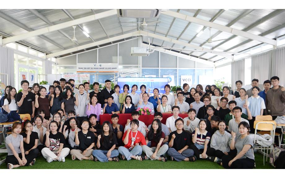 Khai giảng khóa đào tạo khởi nghiệp đổi mới sáng tạo dành cho sinh viên