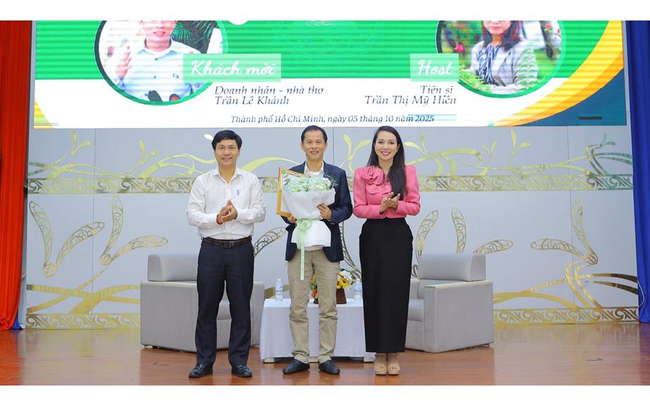Tọa đàm “Nghệ thuật định vị: Sản phẩm – Thương hiệu – Bản thân”