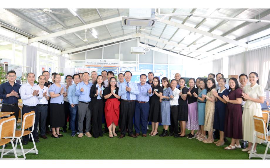 Khóa đào tạo “Nghệ thuật lãnh đạo” dành cho cán bộ quản lý