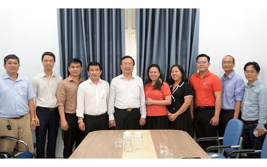 Thúc đẩy hợp tác đào tạo nhân lực và chuyển giao công nghệ trong lĩnh vực sản xuất - chế biến gỗ với Công ty cổ phần Gỗ An Cường