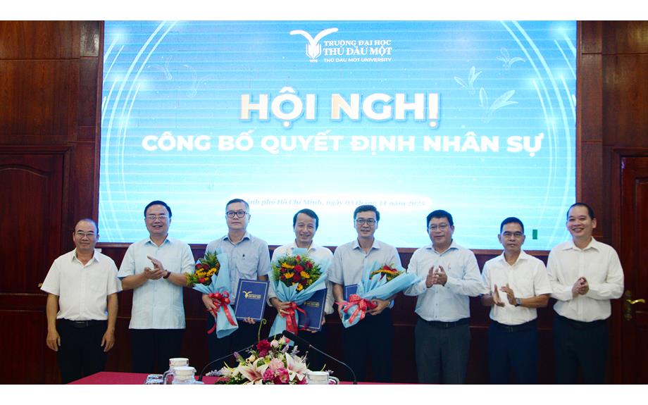 Trường Đại học Thủ Dầu Một công bố các quyết định nhân sự lãnh đạo các đơn vị trực thuộc 