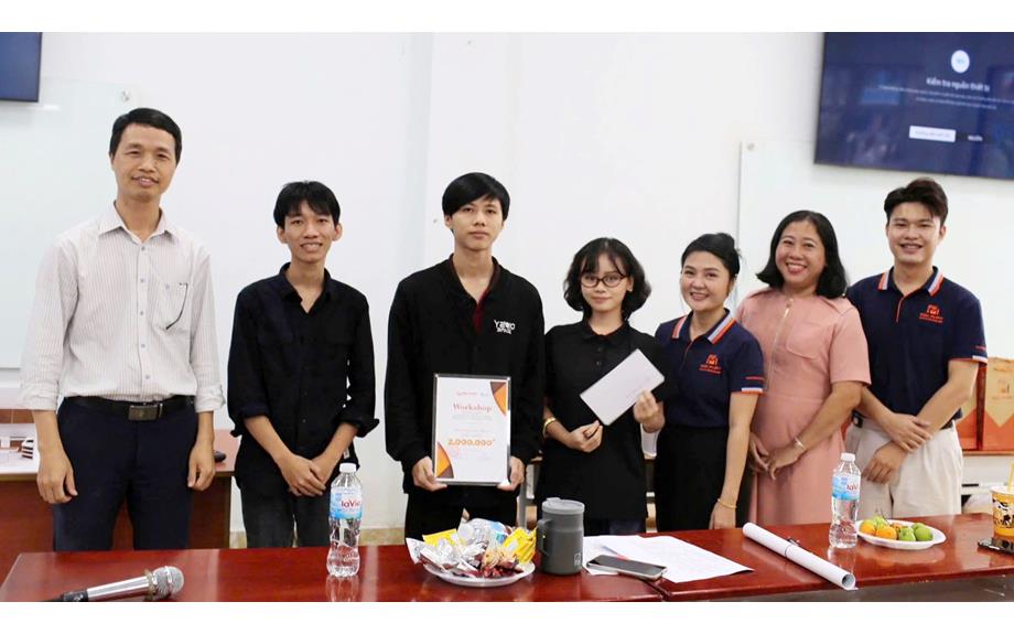 Sinh viên Kiến trúc tìm hiểu “Gỗ công nghiệp – Giải pháp chuyên sâu ý tưởng thiết kế và thi công bếp”