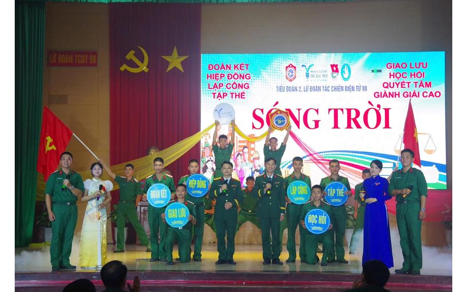 Trường Luật và Quản lý phối hợp Lữ đoàn 98 tổ chức thành công Hội thi Phổ biến pháp luật 2025