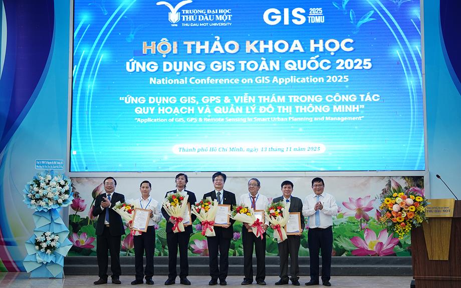 Ứng dụng GIS, GPS & Viễn thám trong công tác quy hoạch và quản lý đô thị thông minh