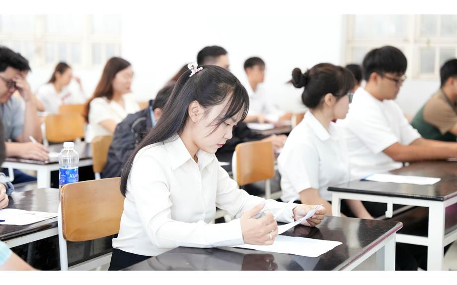 Hơn 200 thí sinh tham dự Kỳ thi tuyển sinh trình độ thạc sĩ đợt 2 năm 2025