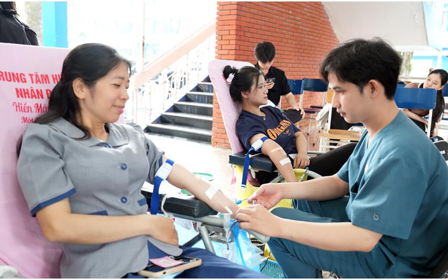Ngày hội hiến máu nhân đạo lần thứ III năm 2025 tại Trường Đại học Thủ Dầu Một