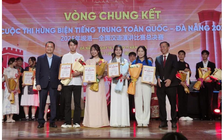 Chúc mừng sinh viên Lý Diệu Quyền đạt Giải Ba tại Cuộc thi “Hùng biện Tiếng Trung toàn quốc” năm 2025