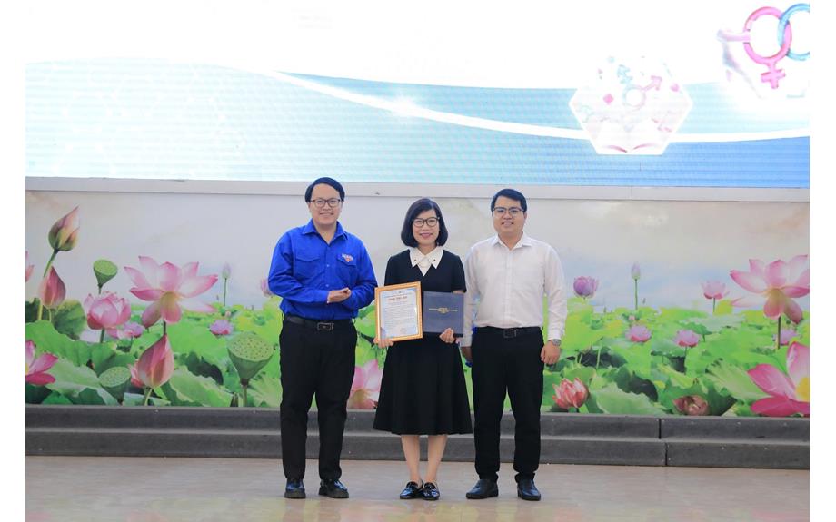 Trường Đại học Thủ Dầu Một tổ chức Chương trình Truyền thông, tư vấn sức khỏe – sức khỏe sinh sản cho sinh viên