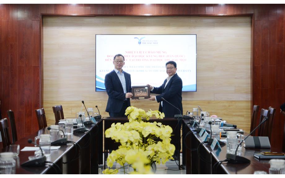 Trường Đại học Thủ Dầu Một và Đại học Kyung Hee thiết lập quan hệ hợp tác trong đào tạo, nghiên cứu và giao lưu văn hóa