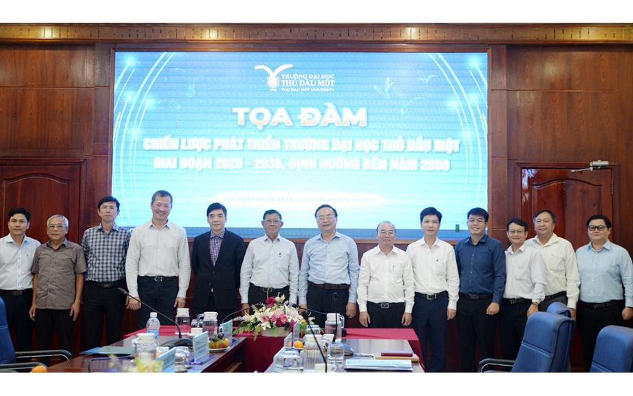Tọa đàm Chiến lược phát triển Trường Đại học Thủ Dầu Một giai đoạn 2025 - 2035, định hướng đến năm 2050