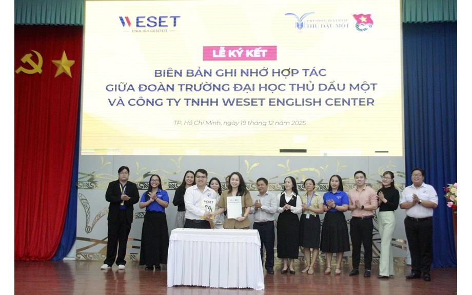 Ký kết hợp tác giữa Đoàn Thanh niên Trường Đại học Thủ Dầu Một và Weset English Center