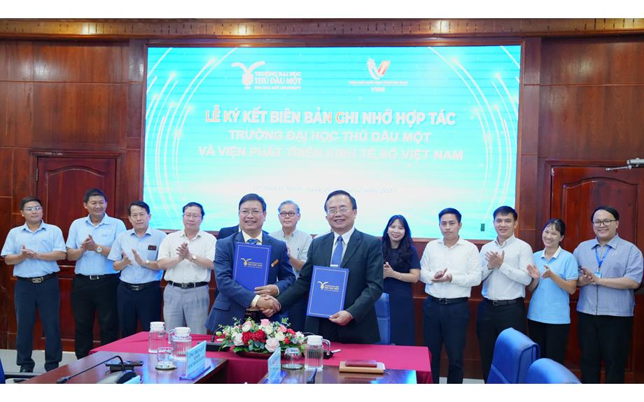Trường Đại học Thủ Dầu Một tăng cường hợp tác nghiên cứu, đào tạo trong lĩnh vực kinh tế số
