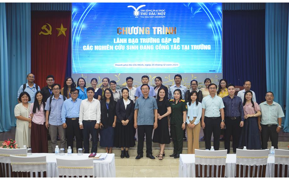 Lãnh đạo Trường Đại học Thủ Dầu Một gặp gỡ giảng viên, viên chức đang học nghiên cứu sinh
