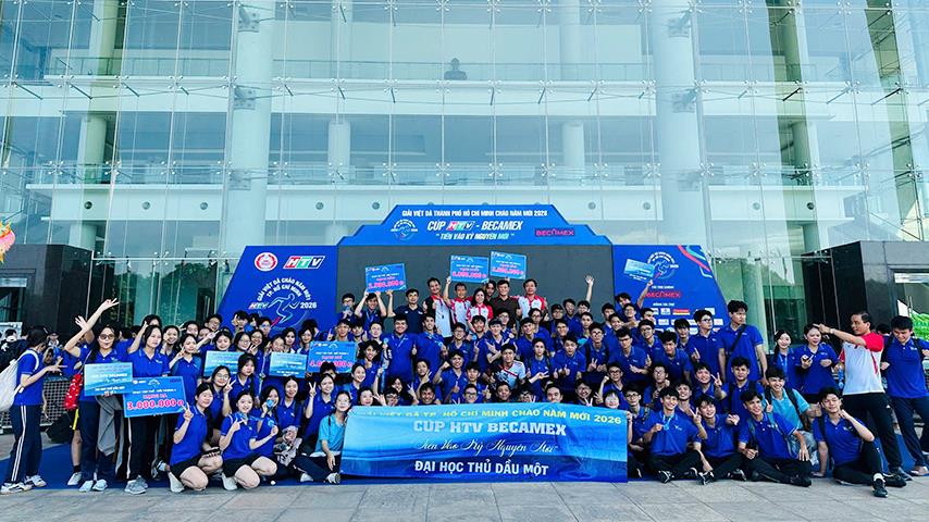 Hơn 600 cán bộ, giảng viên và sinh viên Trường Đại học Thủ Dầu Một tham gia Giải việt dã TP.HCM chào năm mới 2026