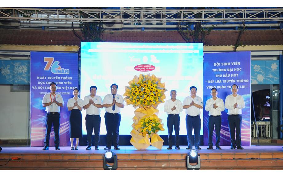  Kỷ niệm 76 năm Ngày truyền thống Học sinh – Sinh viên Việt Nam