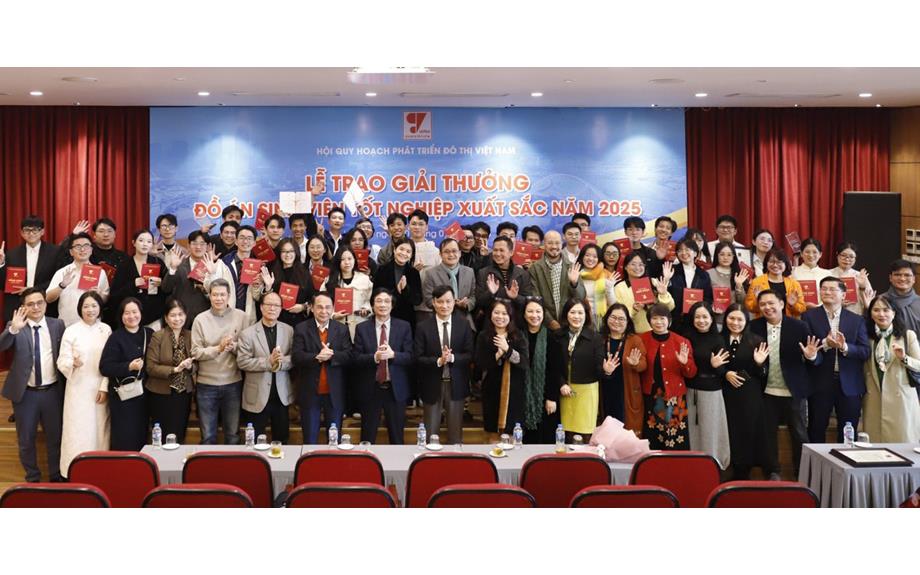 Sinh viên Trường Đại học Thủ Dầu Một đạt Giải Khuyến khích Giải thưởng “Đồ án sinh viên tốt nghiệp xuất sắc năm 2025”