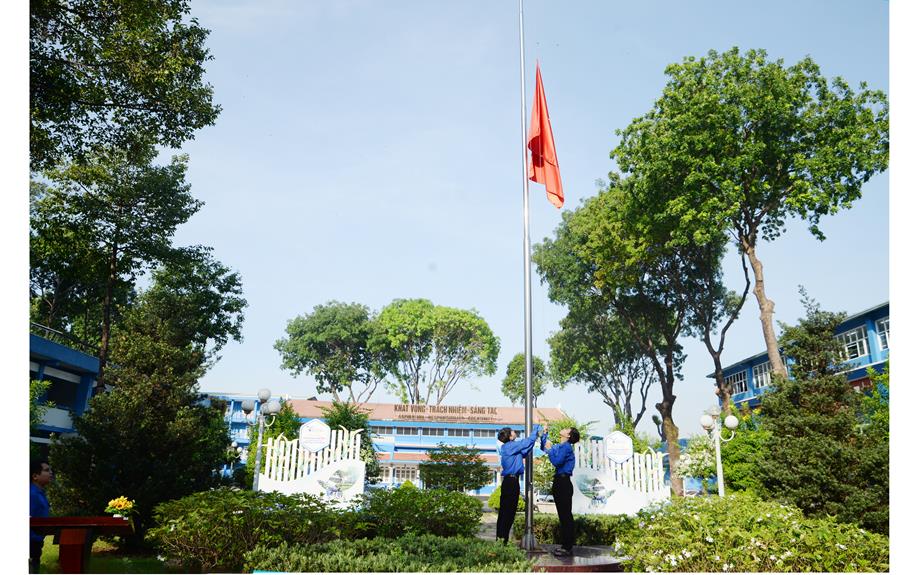 Lễ chào cờ tháng 02/2026: Chào mừng Kỷ niệm 96 năm Ngày thành lập Đảng Cộng sản Việt Nam