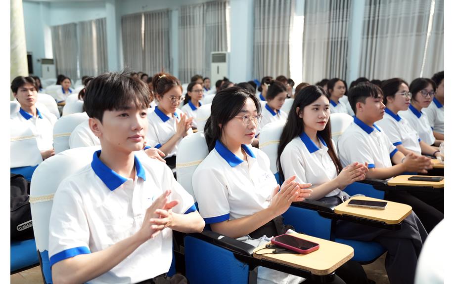 Chuyển đổi số trong Logistics và Quản lý chuỗi cung ứng