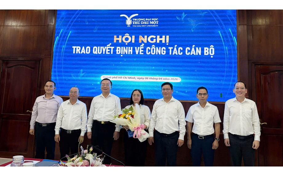 Trường Đại học Thủ Dầu Một công bố và trao quyết định bổ nhiệm nhân sự lãnh đạo