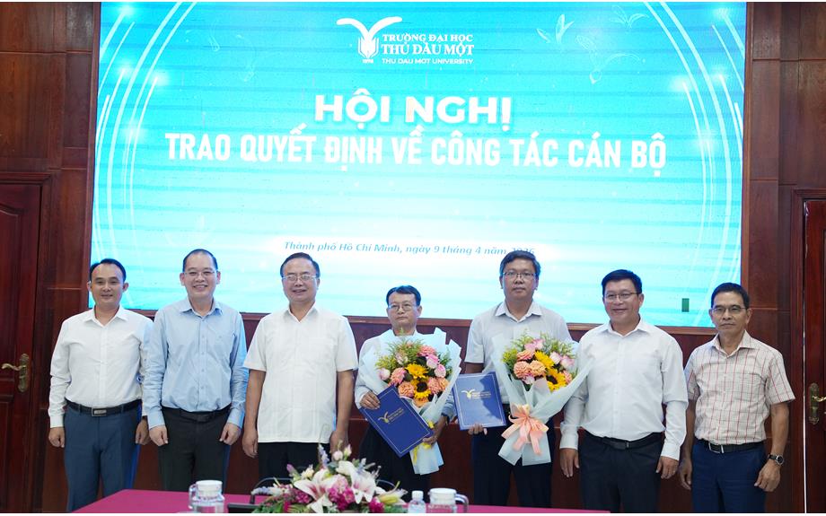 Trường Đại học Thủ Dầu Một công bố, trao quyết định bổ nhiệm nhân sự lãnh đạo Ban Tài chính