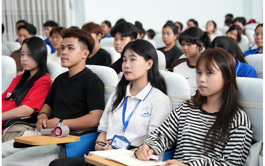 IKI Co-Creation 2026 chính thức khởi động tại Trường Đại học Thủ Dầu Một 