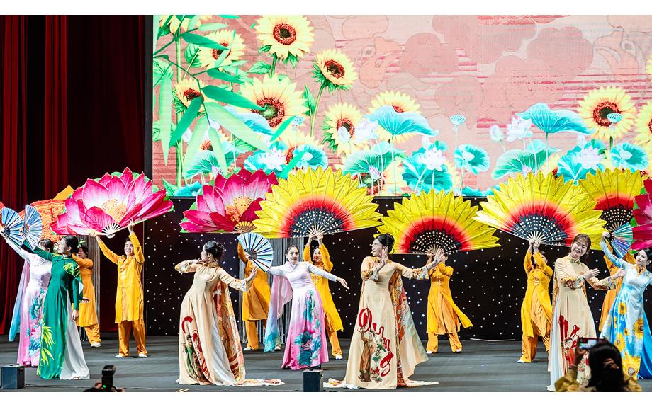 Công đoàn Trường Đại học Thủ Dầu Một đạt giải Nhì tại Liên hoan “Duyên dáng Áo dài – Năm 2026”