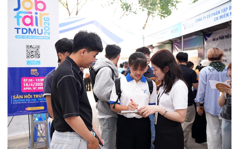 1.600 cơ hội việc làm tại TDMU Job Fair 2026: Kết nối trực tiếp, tiếp cận thị trường lao động ngay từ giảng đường