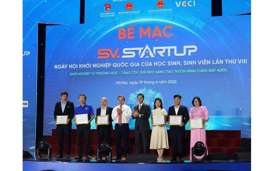 Trường Đại học Thủ Dầu Một được Bộ Giáo dục và Đào tạo vinh danh là tập thể tiêu biểu trong hoạt động khởi nghiệp năm 2025
