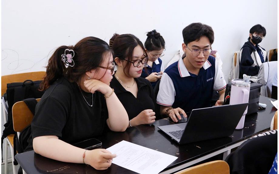 Trang bị kỹ năng phân tích dữ liệu nghiên cứu với SPSS cho sinh viên Tâm lý học