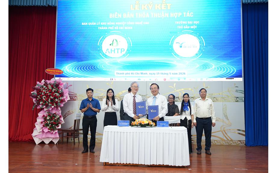 Thúc đẩy hợp tác đào tạo, nghiên cứu ứng dụng và chuyển đổi số trong nông nghiệp công nghệ cao