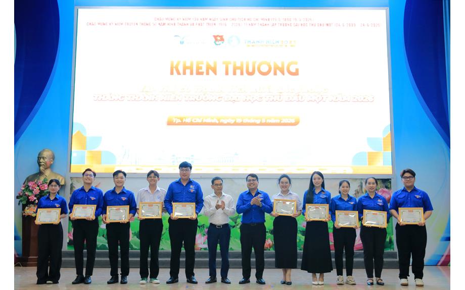 Tuyên dương danh hiệu “Thanh niên tiên tiến làm theo lời Bác” Trường Đại học Thủ Dầu Một năm 2026