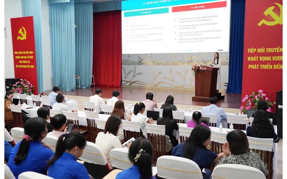 Ngày hội Khoa học công nghệ năm 2026: Diễn đàn trao đổi học thuật và chia sẻ kết quả nghiên cứu của Trường Luật và Quản lý
