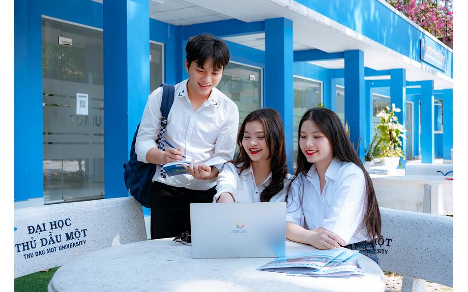 Trường Đại học Thủ Dầu Một đăng cai tổ chức Bảng A – Cuộc thi Hùng biện tiếng Anh Khối thi đua 17 năm 2026