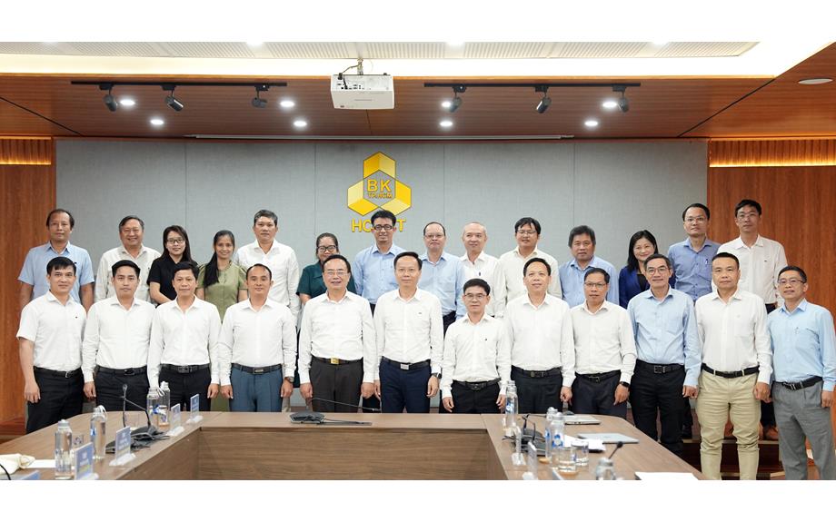 Trường Đại học Thủ Dầu Một và Trường Đại học Bách khoa TP.HCM trao đổi định hướng hợp tác trong các lĩnh vực kỹ thuật, công nghệ trọng điểm