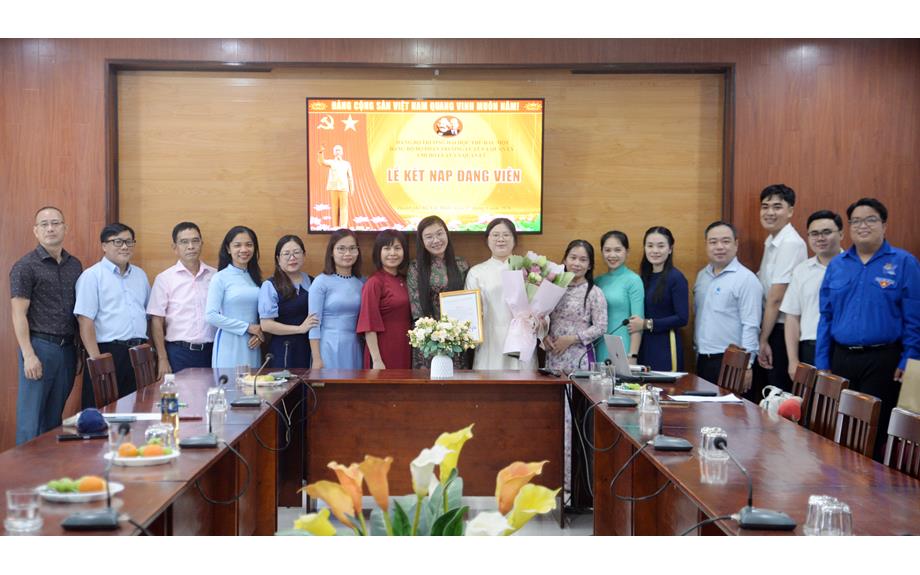 Đảng bộ Trường Đại học Thủ Dầu Một: Chú trọng phát triển đảng viên trong sinh viên