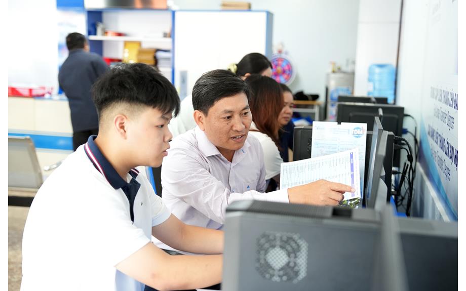 Trường Đại học Thủ Dầu Một sẵn sàng đồng hành cùng thí sinh trong giai đoạn thực hành đăng ký nguyện vọng xét tuyển năm 2026