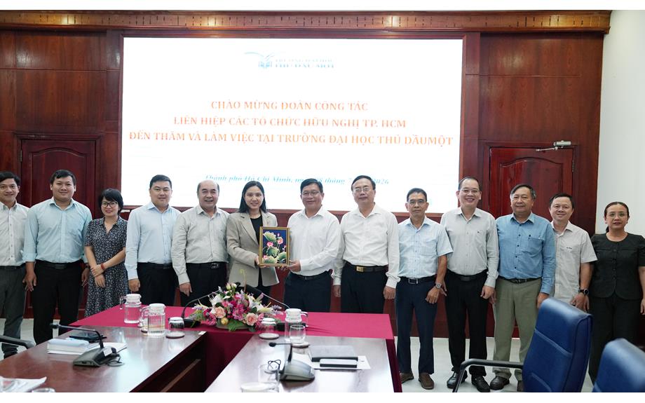 Trường Đại học Thủ Dầu Một làm việc với Liên hiệp các tổ chức hữu nghị Thành phố Hồ Chí Minh, thúc đẩy hợp tác trong lĩnh vực đối ngoại nhân dân và hợp tác quốc tế