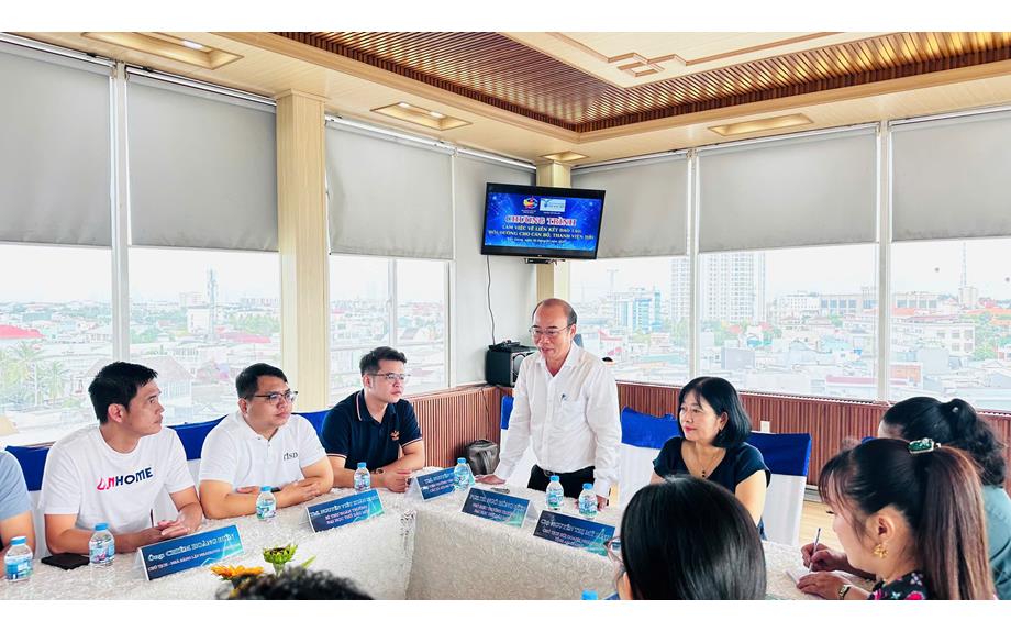 Trường Đại học Thủ Dầu Một và Hội Doanh nhân trẻ tỉnh An Giang trao đổi hợp tác đào tạo, bồi dưỡng nguồn nhân lực