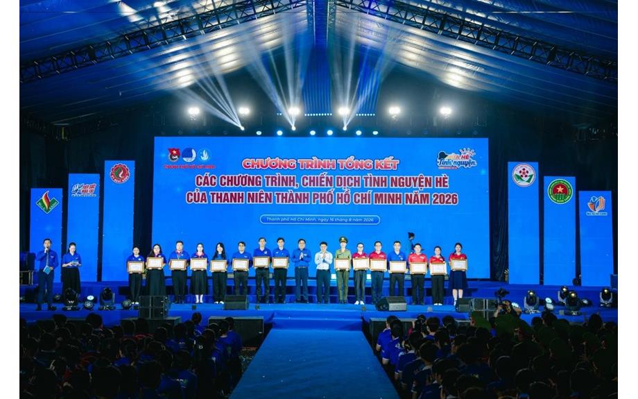 Tuổi trẻ Trường Đại học Thủ Dầu Một: Nhiều tập thể, cá nhân nhận Bằng khen trong mùa hè tình nguyện 2026