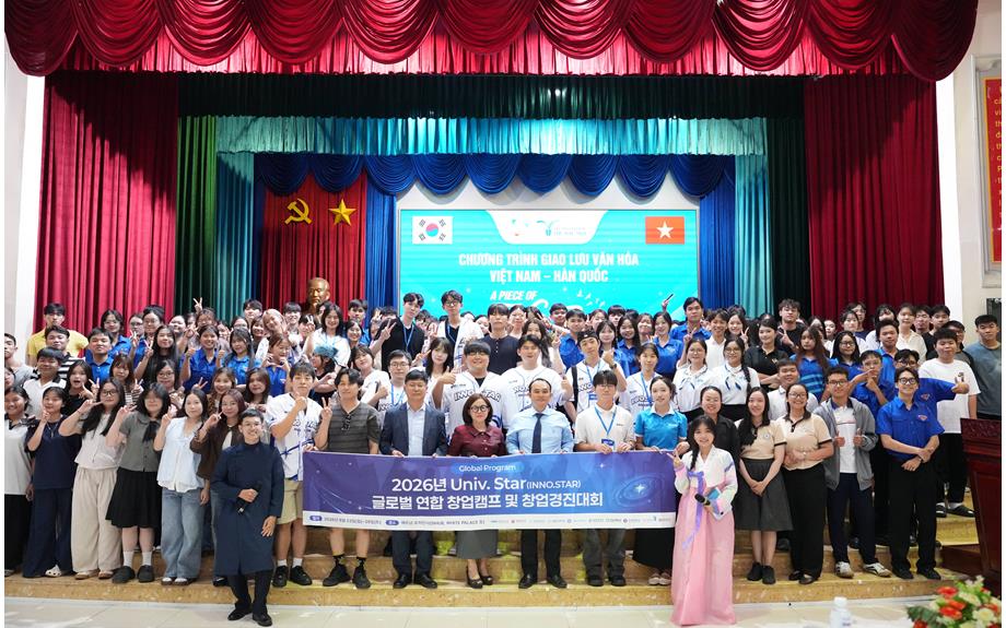 Sinh viên Việt Nam – Hàn Quốc giao lưu văn hóa tại “A Piece of Vietnam”